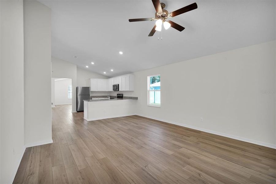 Spacious, unfurnished interior of a new home in Palm Coast, Palm Coast (Image 14).