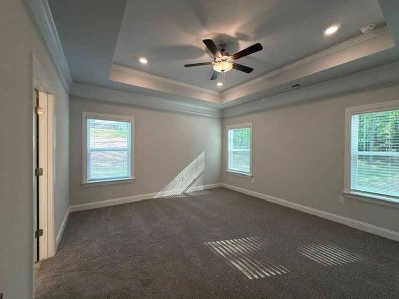 Spacious, unfurnished interior of a new home in Tuscany Hills, Douglasville (Image 27).