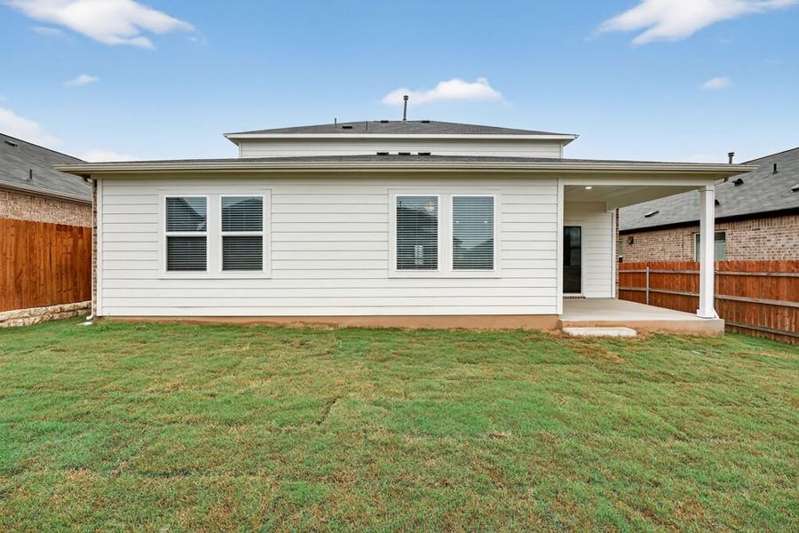 Exterior details and patio area of a home in Lisso, Pflugerville (Image 16).