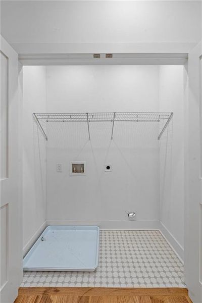 Spacious, unfurnished interior of a new home in , Atlanta (Image 37).