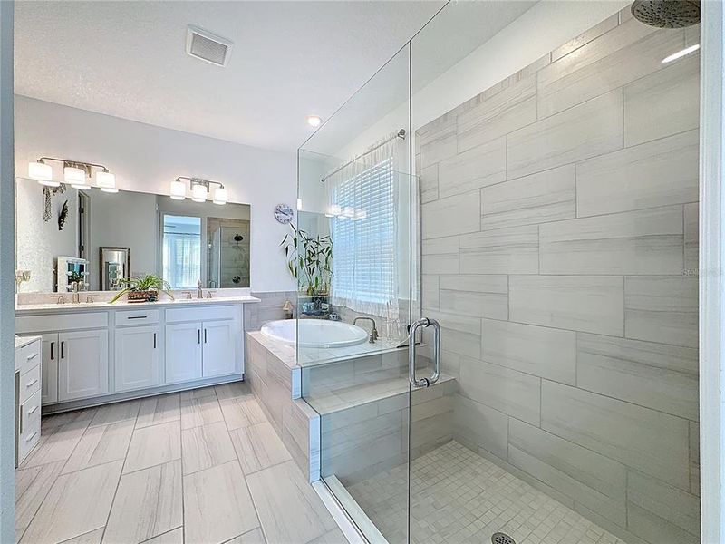 Furnished interior view inside a new home in , Nokomis (Image 20).