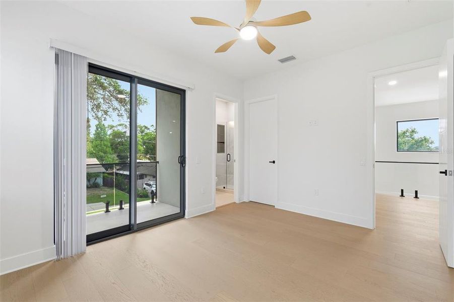 Spacious, unfurnished interior of a new home in , Safety Harbor (Image 56).