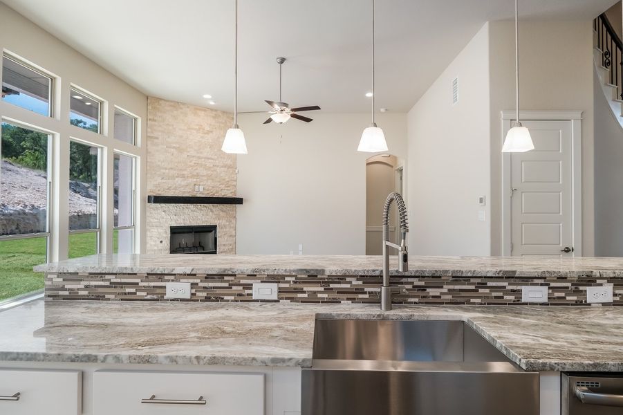 Representative interior finishes for a home built from the The Addison by Whitestone Custom Homes in Johnson Ranch, Bulverde (Image 19).