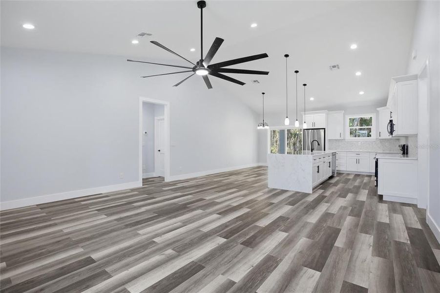 Spacious, unfurnished interior of a new home in , Port Charlotte (Image 19).