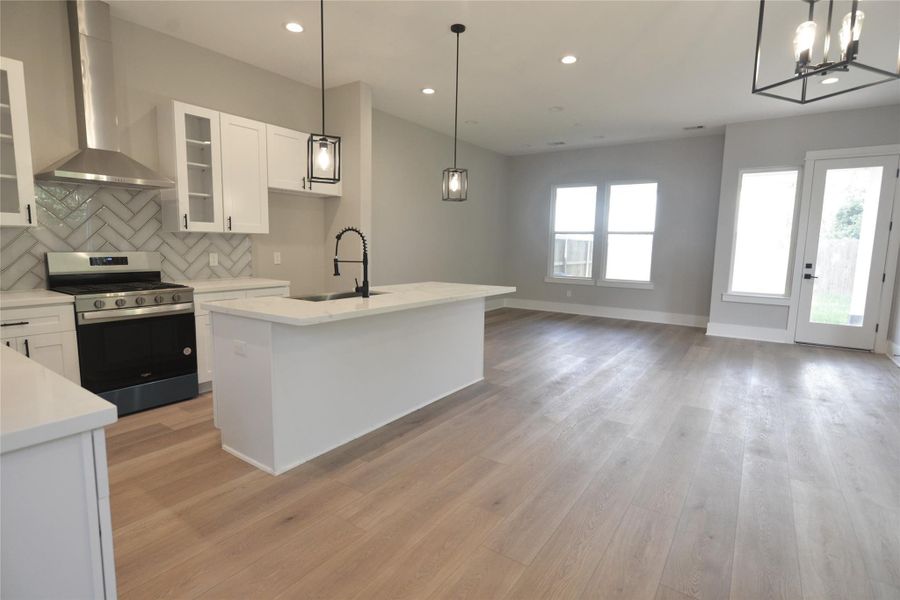 Huge open design