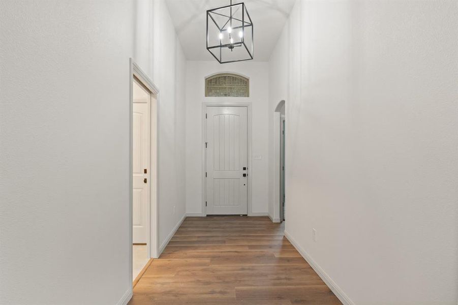 Spacious, unfurnished interior of a new home in , Cleburne (Image 17).