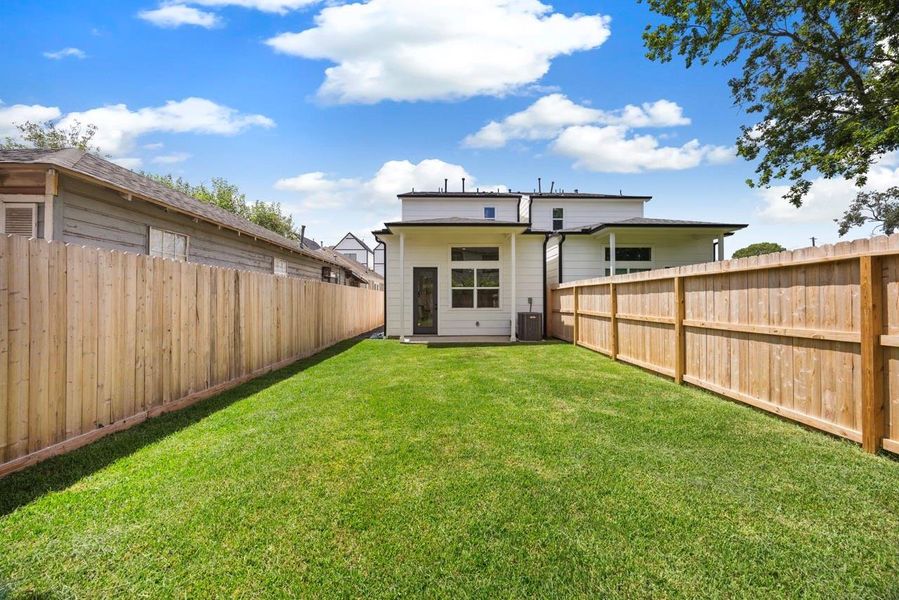 BACKYARD LARGE ENOUGH FOR POOL