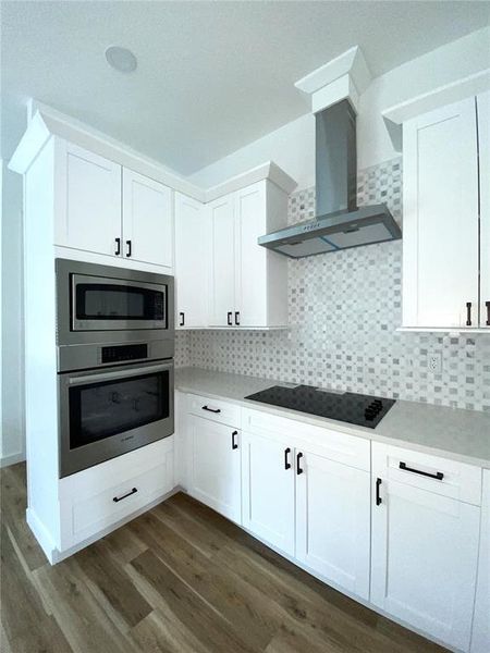 Furnished interior view inside a new home in , Punta Gorda (Image 37).