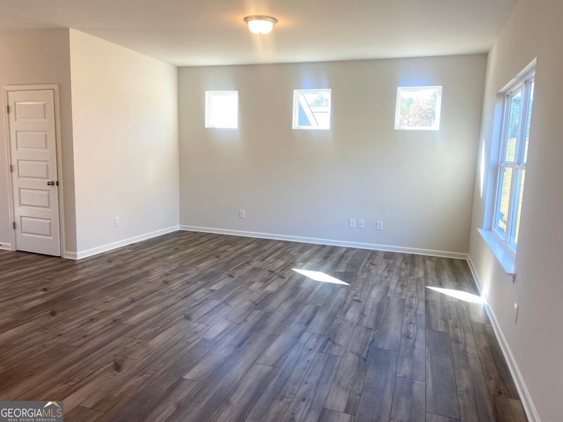 Spacious, unfurnished interior of a new home in Trellis Park, Hampton (Image 20).
