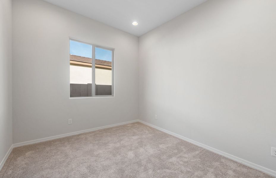Spacious, unfurnished interior of a new home in Artisan at Asante, Surprise (Image 23).