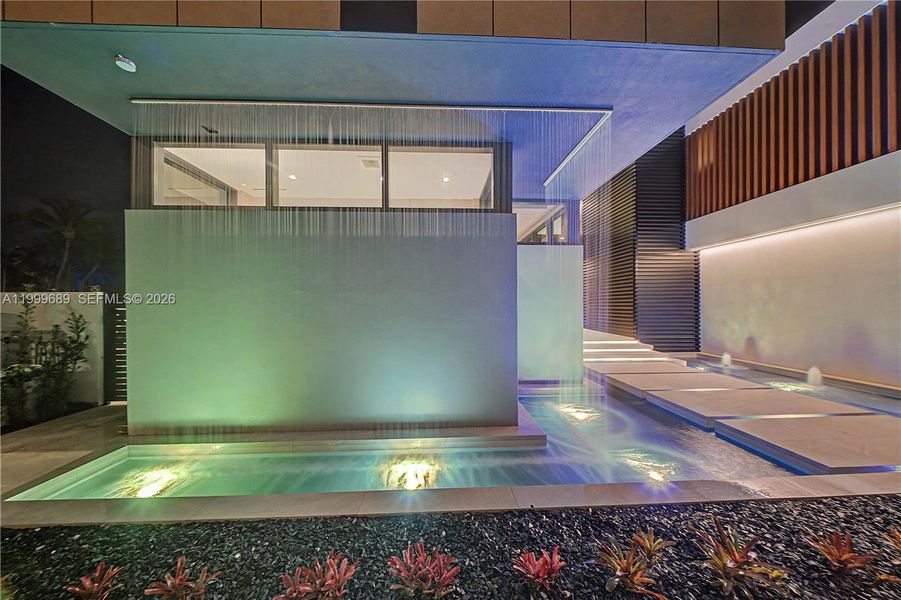 Exterior details and patio area of a home in , Fort Lauderdale (Image 33).