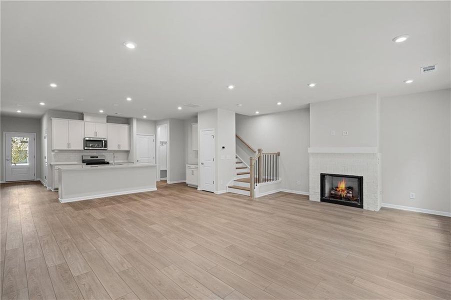 Spacious, unfurnished interior of a new home in Ansley Towns, Cumming (Image 9).