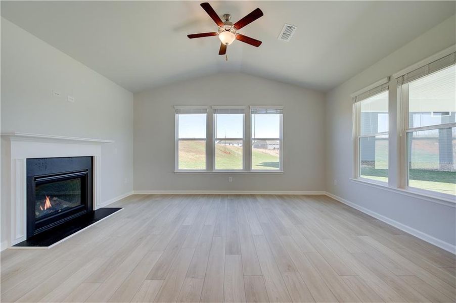 Spacious, unfurnished interior of a new home in Grandview at Millers Mill, Stockbridge (Image 23).