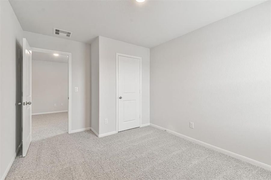 Spacious, unfurnished interior of a new home in Lakes at Black Oak, Magnolia (Image 59).