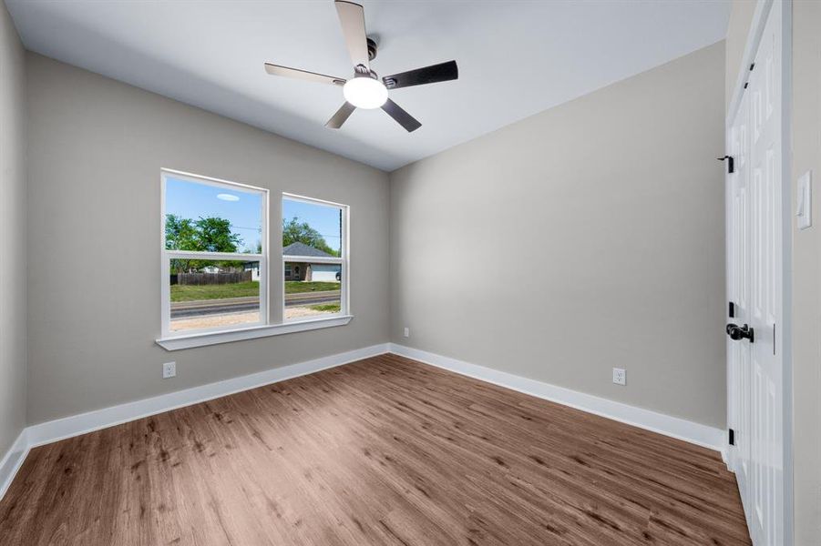 Spacious, unfurnished interior of a new home in , Sulphur Springs (Image 17).