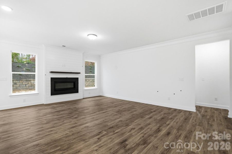 Spacious, unfurnished interior of a new home in Rone Creek, Waxhaw (Image 30). Spacious, unfurnished interior of a new home in Rone Creek, Waxhaw (Image 30).
