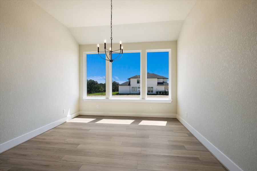 Spacious, unfurnished interior of a new home in Esperanza, Boerne (Image 14).