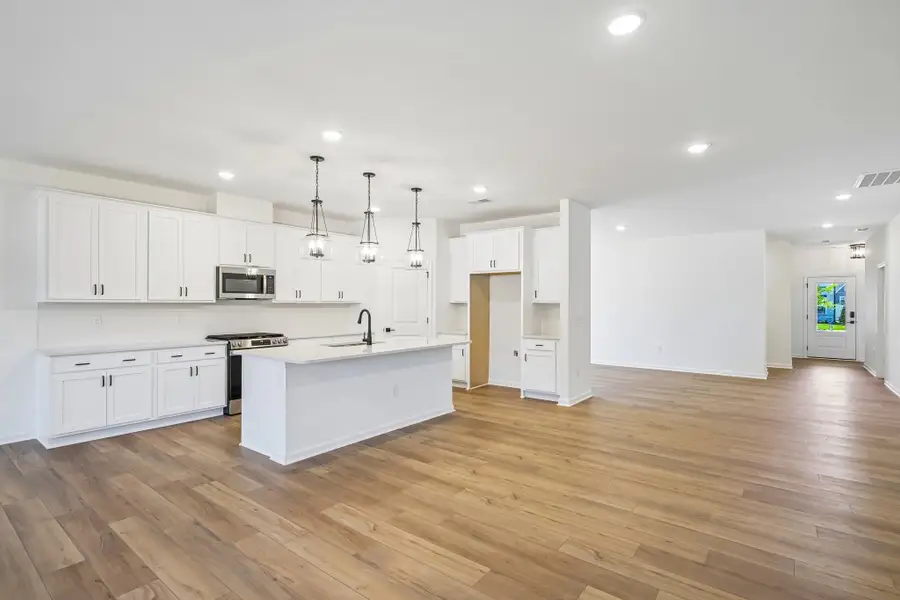 Representative images and renderings are for illustrative purposes. Actual structural options and design finishes of home may vary. Representative images and renderings are for illustrative purposes. Actual structural options and design finishes of home may vary.