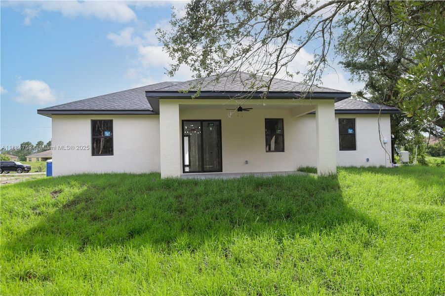 Exterior details and patio area of a home in , Lehigh Acres (Image 16).