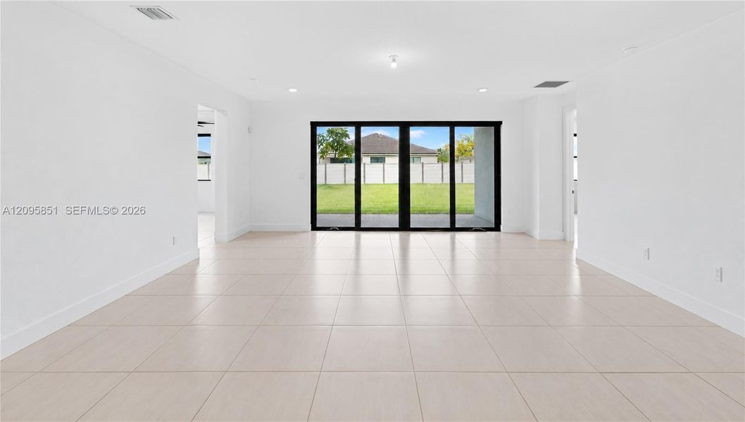 Spacious, unfurnished interior of a new home in , Homestead (Image 31).