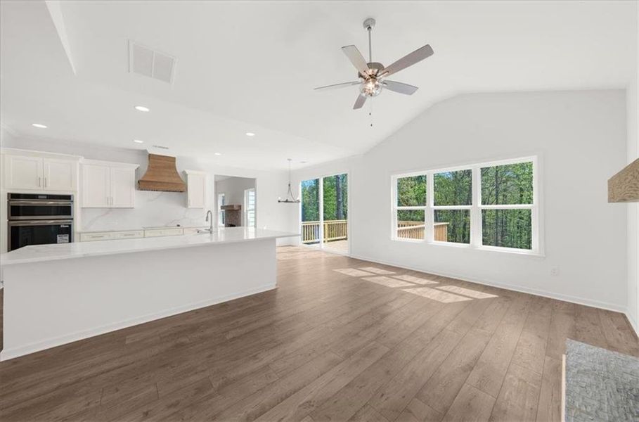 Spacious, unfurnished interior of a new home in , Gainesville (Image 42).