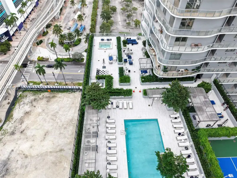 11th Floor amenity area