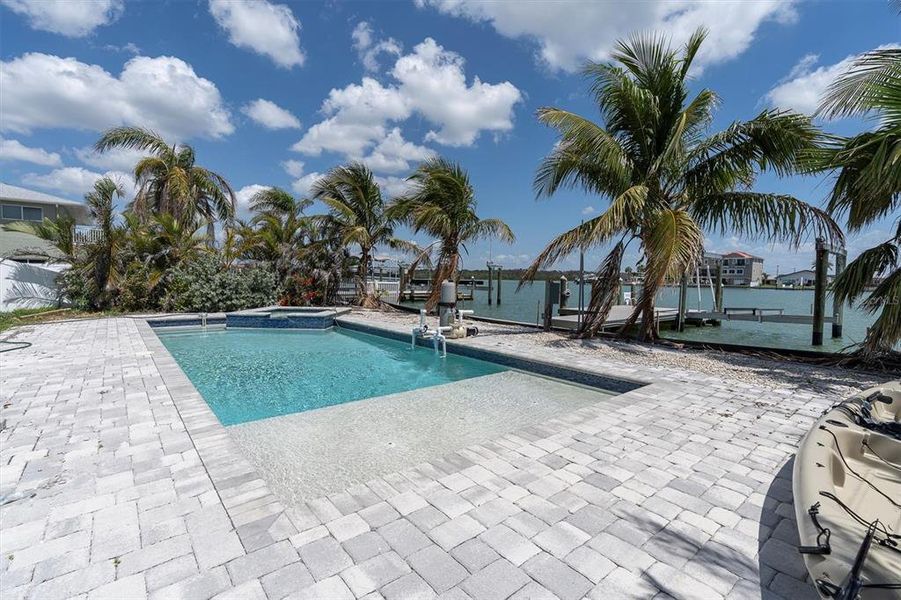 Image 21 of a home in .