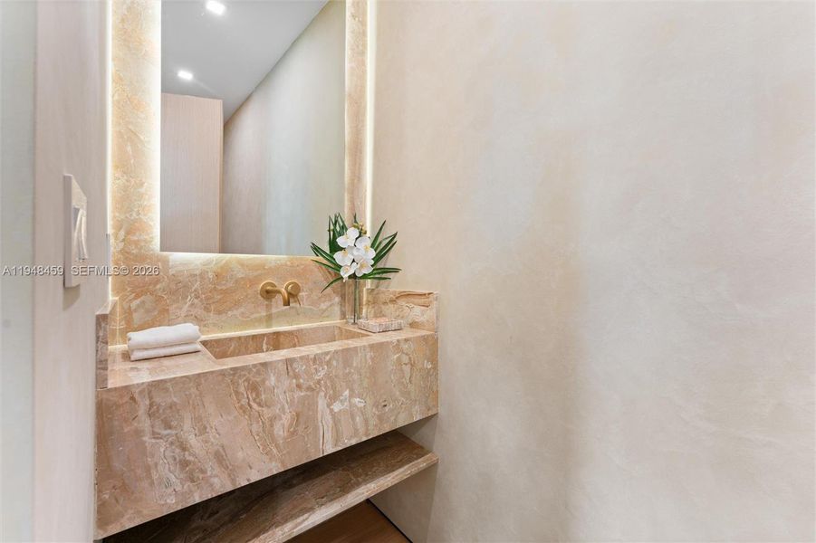 Image 38 of a home in .