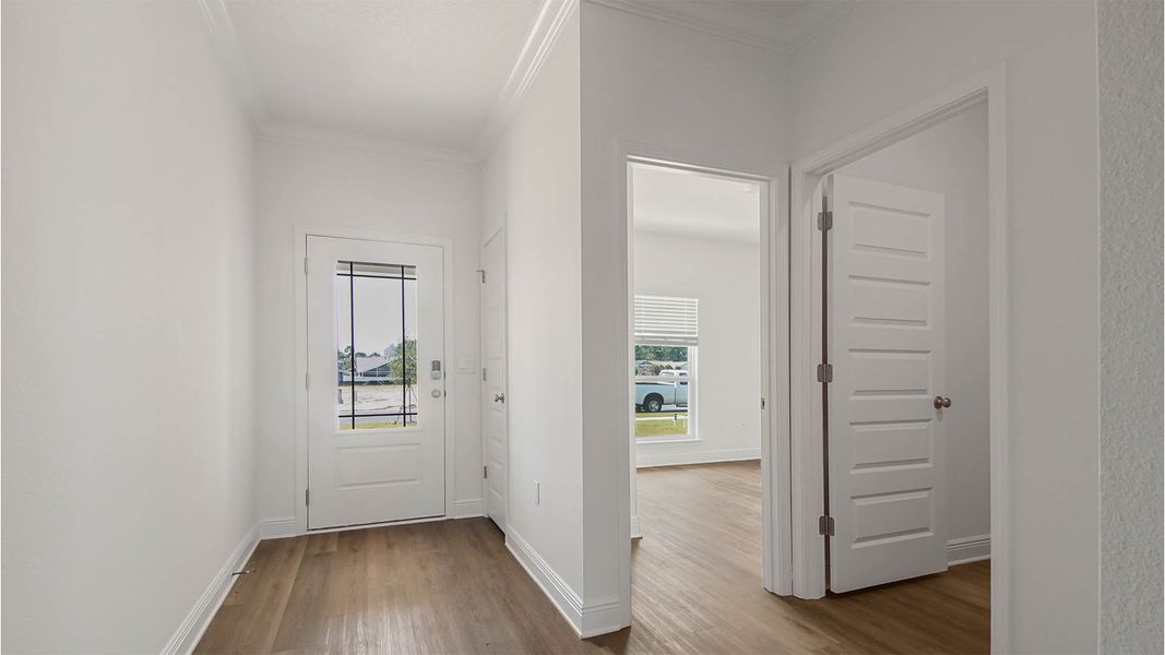 Representative unfurnished interior of a home built from the Rhett by D.R. Horton in Caballeros Estates At Hombre, Panama City Beach (Image 18).