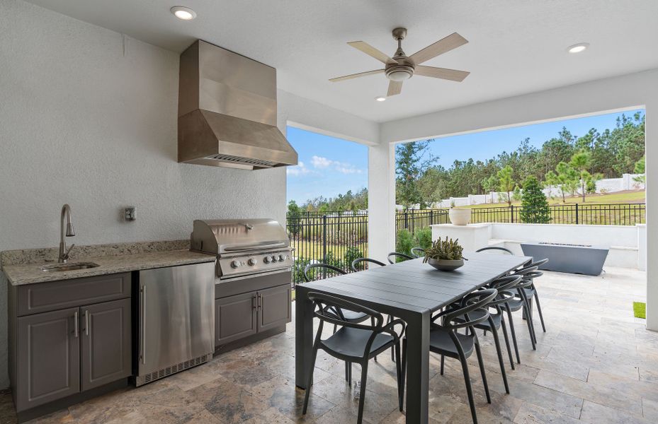 Representative furnished interior of a home built from the Mystique Grand by Del Webb in Del Webb Lakehaven, Clermont (Image 13).