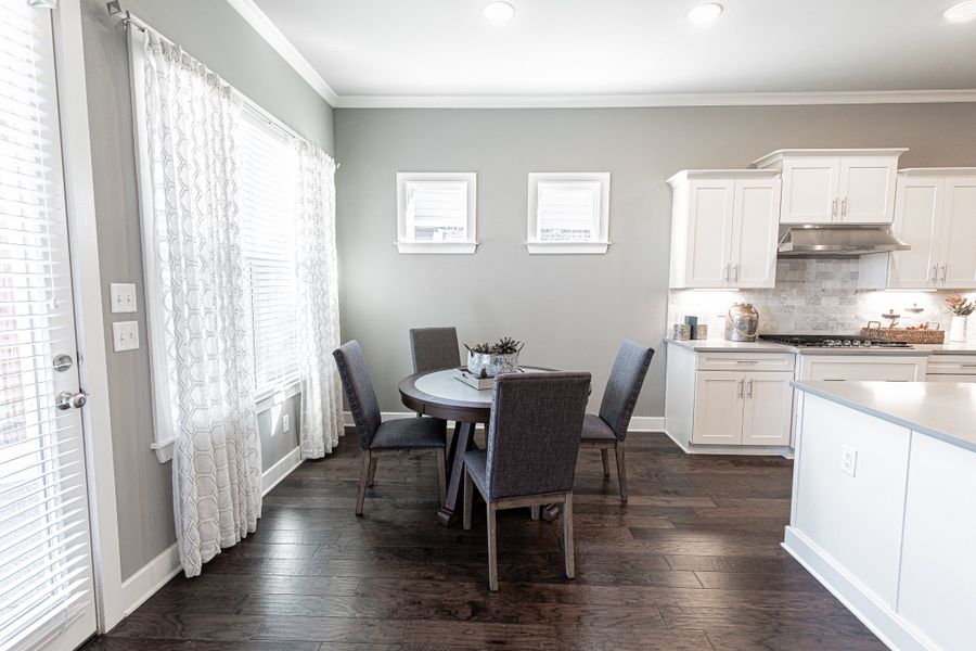Representative furnished interior of a home built from the Worthington by Grant & Co in White Oak, Arlington (Image 40).