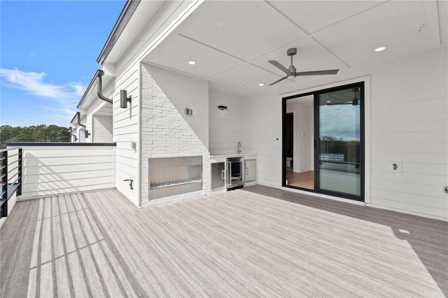 Exterior details and patio area of a home in , Alpharetta (Image 30).