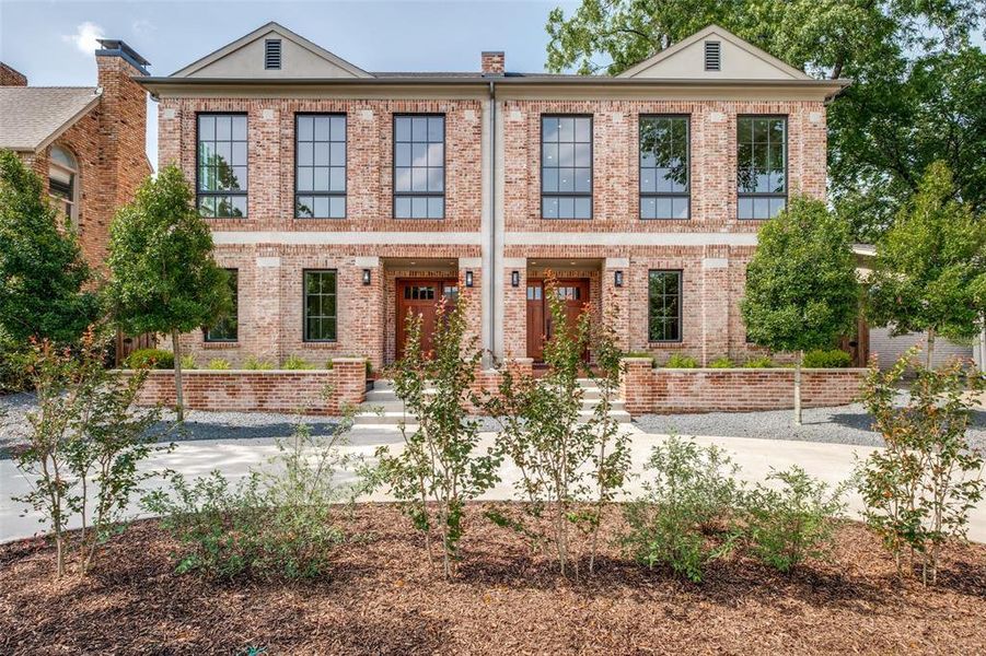Nestled in beautiful landscaping, the residence ha multiple windows throughout the property, making every room light and bright. Nestled in beautiful landscaping, the residence ha multiple windows throughout the property, making every room light and bright.