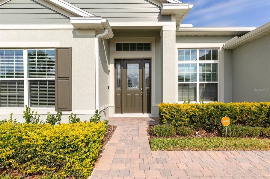 Exterior details and patio area of a home in Wolf Lake Ranch, Apopka (Image 3).
