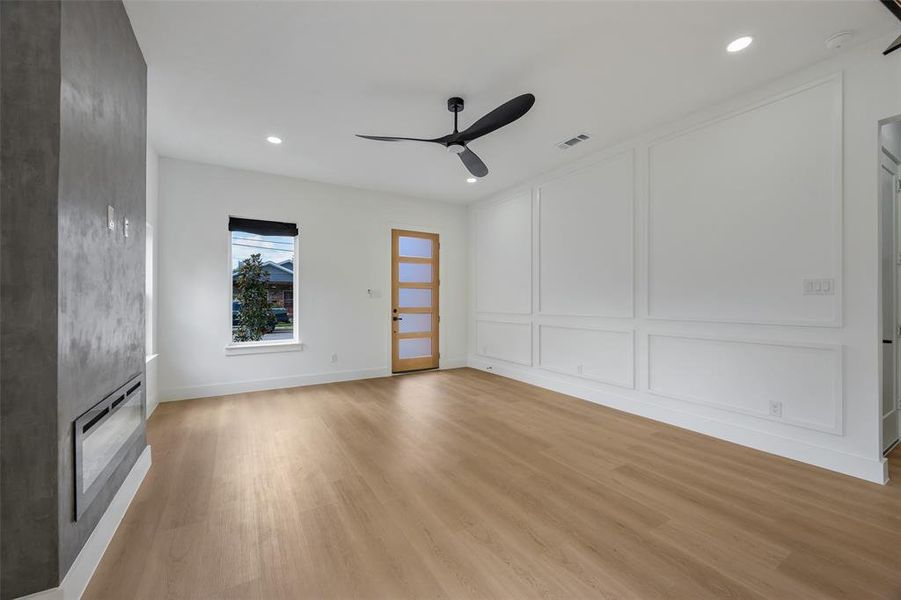 Spacious, unfurnished interior of a new home in , Dallas (Image 13).