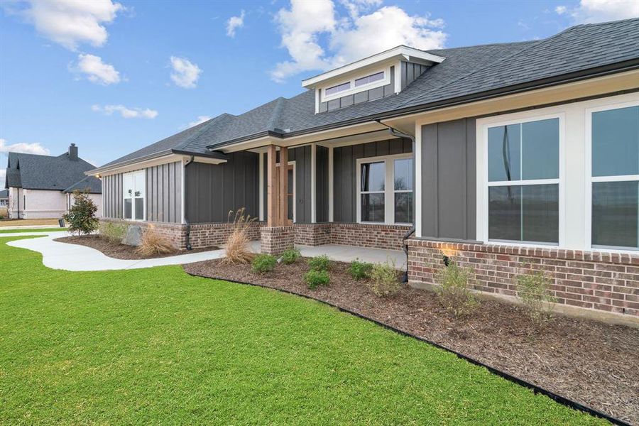 Exterior details and patio area of a home in , Decatur (Image 22).
