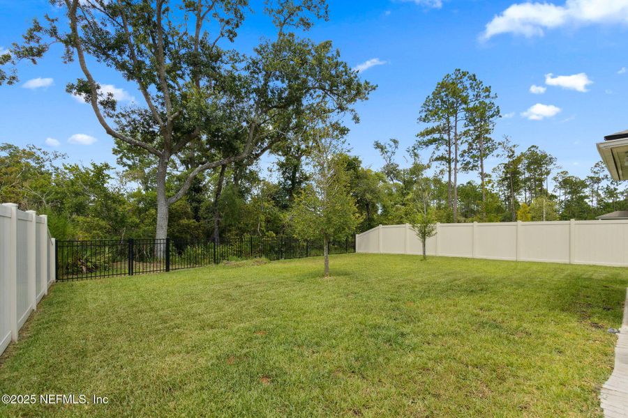 Exterior details and patio area of a home in River Glen, Yulee (Image 3). Exterior details and patio area of a home in River Glen, Yulee (Image 3).