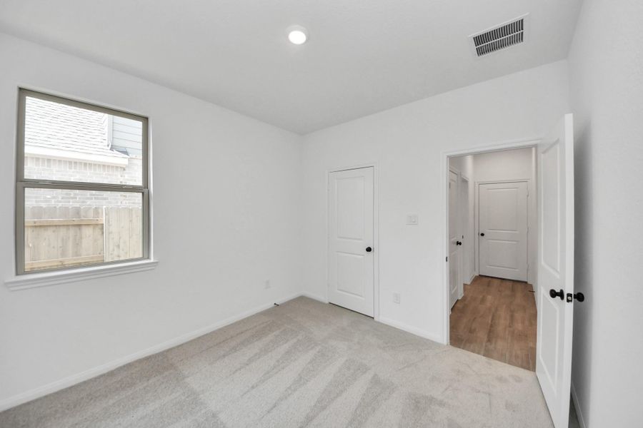 Spacious, unfurnished interior of a new home in 45' Traditional Homes at Elyson, Katy (Image 17).