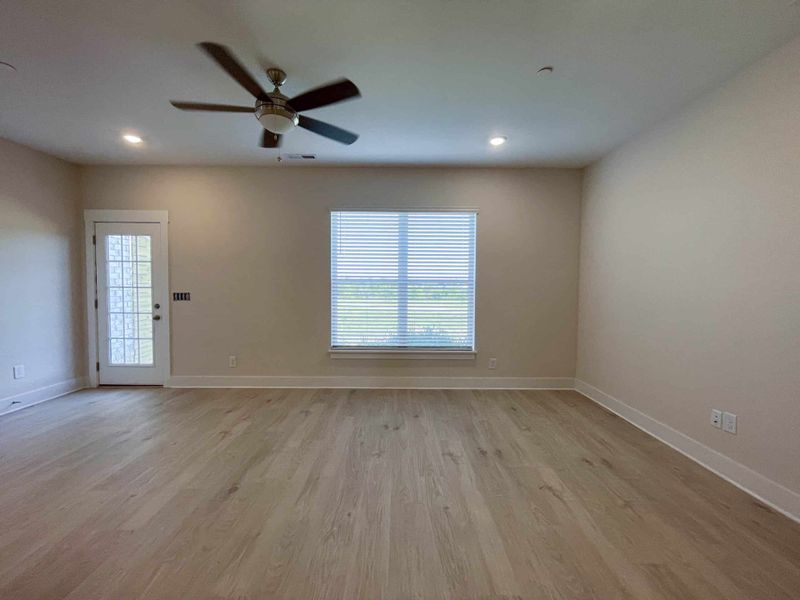 Spacious, unfurnished interior of a new home in The Grove at Kennesaw Farms, Gallatin (Image 7). Spacious, unfurnished interior of a new home in The Grove at Kennesaw Farms, Gallatin (Image 7).