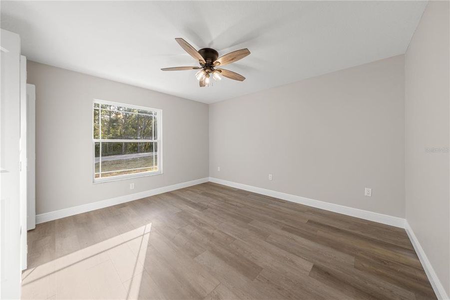 Spacious, unfurnished interior of a new home in , Williston (Image 23).