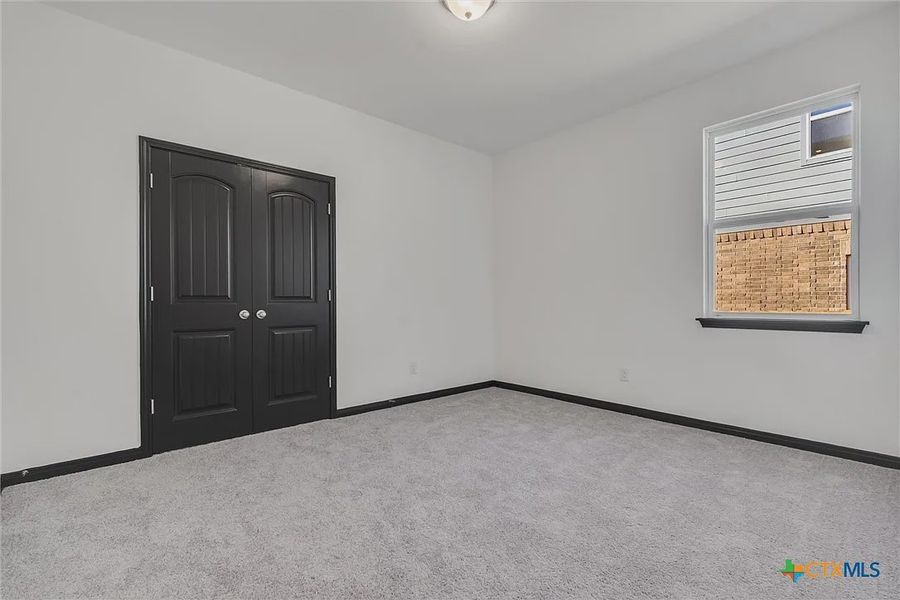 Spacious, unfurnished interior of a new home in Heritage Oaks, Killeen (Image 26).
