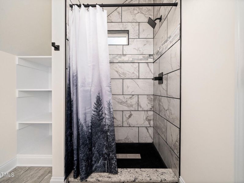 ACEECC0F-B5A7-4A54-AA0F-EE1325F1EEA2