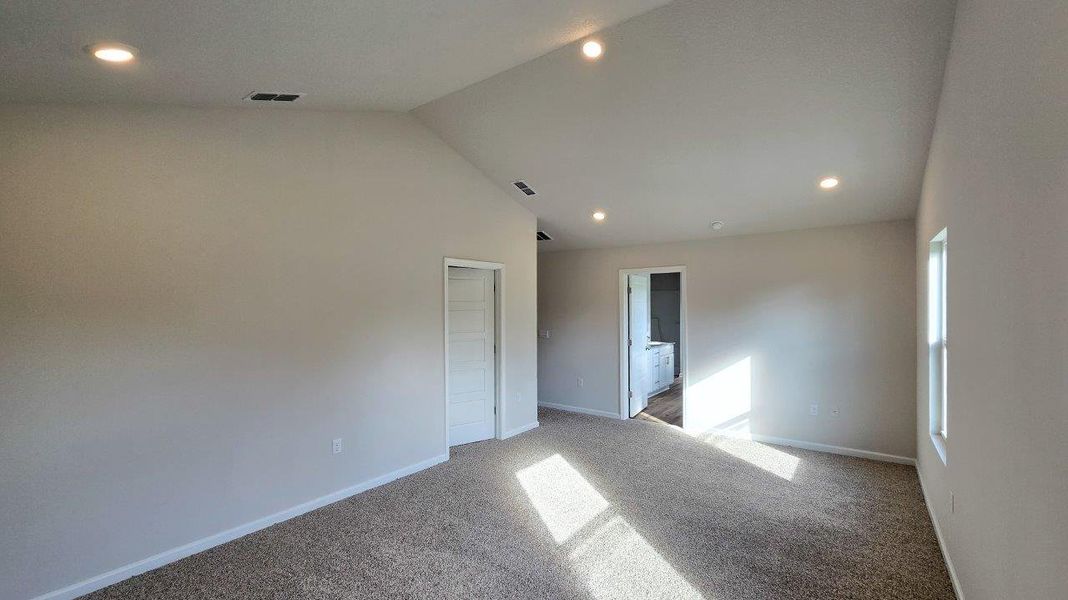 Spacious, unfurnished interior of a new home in Fallschase, Tallahassee (Image 19).
