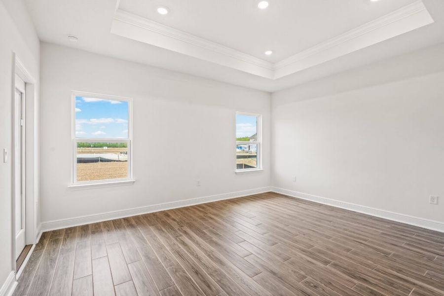 Spacious, unfurnished interior of a new home in Natureview, Freeport (Image 16).