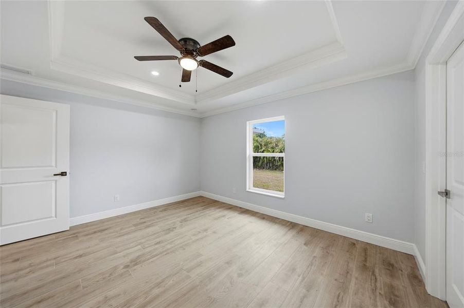 Spacious, unfurnished interior of a new home in , Port Charlotte (Image 23).