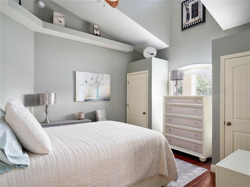 Furnished interior view inside a new home in , Ocklawaha (Image 13).