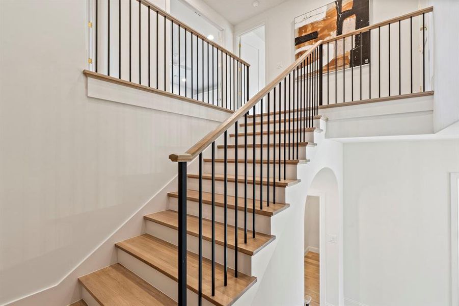 Spacious, unfurnished interior of a new home in , Dallas (Image 22).