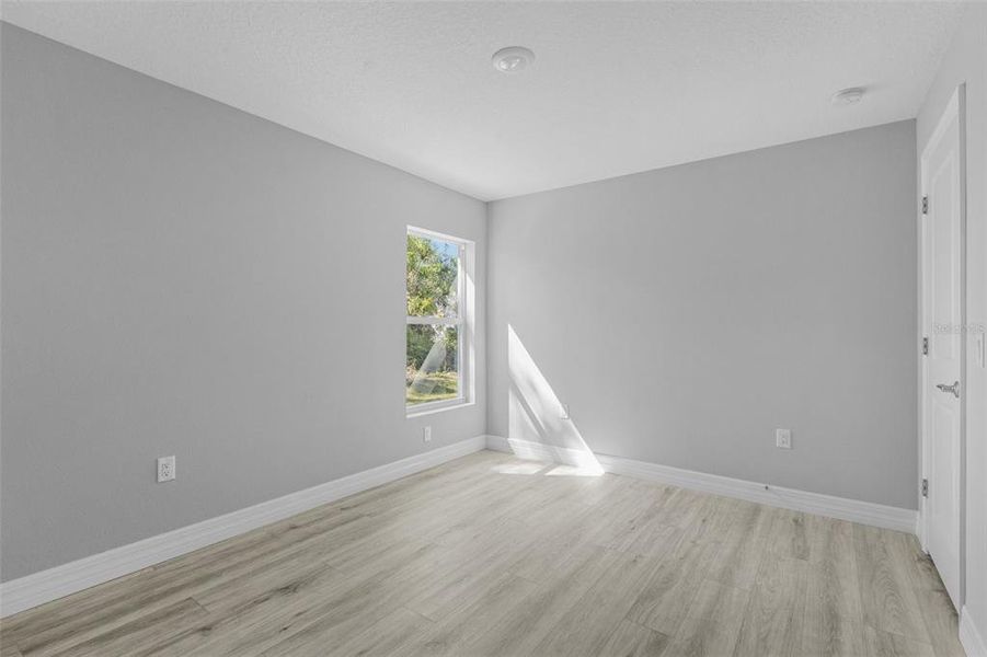 Spacious, unfurnished interior of a new home in , North Port (Image 8).