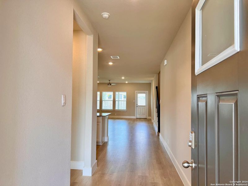 Spacious, unfurnished interior of a new home in Brookstone Creek, San Antonio (Image 21). Spacious, unfurnished interior of a new home in Brookstone Creek, San Antonio (Image 21).