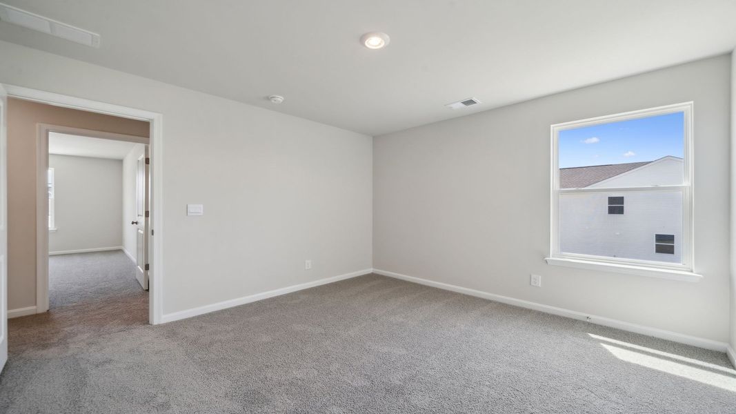 Spacious, unfurnished interior of a new home in Tooley Harbor, Elizabeth City (Image 30).